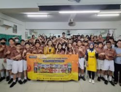 Priska Sahanaya: Mengupas Teknik Public Speaking Efektif Bersama PRONAS di SMP Hati Kudus