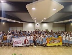 Coach Priska Sahanaya Berikan Inspirasi di SMP Santo Antonius dengan Pelatihan Public Speaking Bersama PRONAS dan SINOTIF