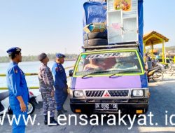 Tingkatkan Pengamanan di Pelabuhan Jangkar Situbondo, Polri Berkolaborasi Dengan TNI
