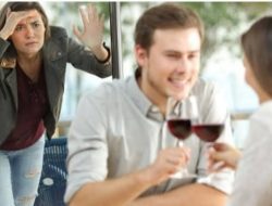 Salah Satu Warga Ungkap Hubungan Terselubung Oknum ASN Puskesmas Maesan