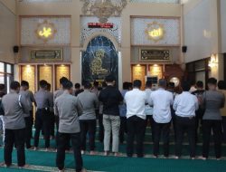 Polres Jember Gelar Sholat Ghaib Untuk Tiga Anggota Polri Yang Gugur Dalam Tugas