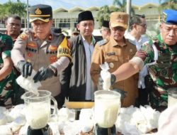 Polres Jember Sita Ratusan Botol Miras dan Ribuan Butir Okerbaya Selama Bulan Ramadhan