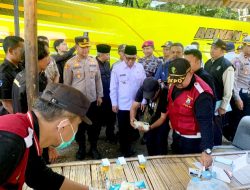Polresta Banyuwangi Gelar Tes Urine Bagi Sopir Bus Dalam Operasi Ketupat Semeru 2025