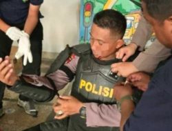 Belasan Polisi Terluka Kena Batu dan Petasan Saat Pengamanan Demo Tolak UU TNI di Surabaya
