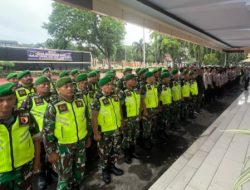 Babinsa Koramil 01  Bondowoso Ikut Jaga Kesiapan PAM Malam Takbir Idul Fitri 1446 Hijriah