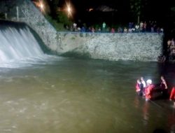 Tim Gabungan TNI/Polri dan BPBD Berhasil Evakuasi Korban Tenggelam di Dam Sungai Berut Jatinom
