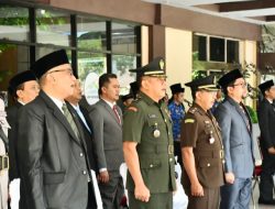 Kasdim 0822 Bondowoso Hadiri Upacara Hari Otonomi Daerah ke-XXIX Tahun 2025