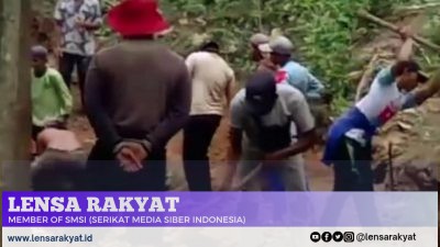 Buka Akses Jalan Baru, Warga Desa Gentong Bersama Kepala Desa Gotong Royong