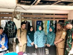Babinsa Koramil 0822/03 Tegalampel Monitoring Kunker TP-PKK Kabupaten Bondowoso di Desa Karang Anyar