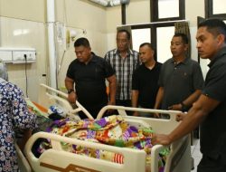 Danramil 0822/01 Bondowoso Kunjungi Pasiter Kodim 0822 yang Dirawat di RSUD dr. Koesnadi