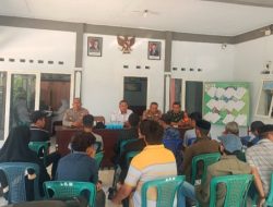 Babinsa Koramil 0822/01 Bondowoso Monitoring Aspirasi Warga Prihal Pemecatan Oknum Ketua Rt di Kademangan