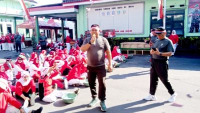 Meriahkan HUT RI ke 80, Danramil 0822/01 Bondowoso Bersama Persit Adakan Lomba di Makodim