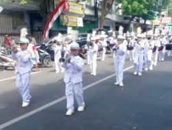 Tim Drum Band SDN Sekarputih 02 Tegalampel, Sukses Iringi Pawai Harjabo di Kabupaten Bondowoso