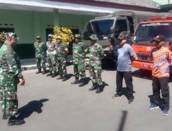 Bersama BPBD Babinsa Koramil 01 Bondowoso Drooping Air Bersih ke Sejumlah Wilayah Yang Alami Kekeringan