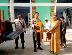 Kapolsek Tegalampel Berikan Bantuan 30 Unit Meja/Kursi untuk Ponpes Al Fitroh An-Nashriyyah Kelurahan Sekarputih