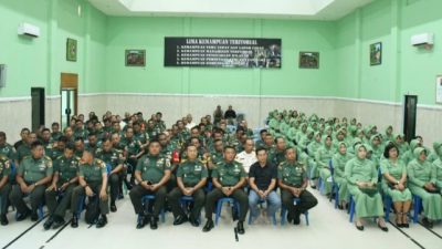 Perkokoh Integritas dan Kedisiplinan, Danramil 01 Bondowoso Ikuti Rakor Pembinaan Mental, Lanjut dengan Jam Komandan