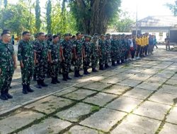 Sambut HUT ke-62 Korem 083/Baladhika Jaya, Danramil 01 Bondowoso Pimpin Karya Bakti di Taman Makam Pahlawan
