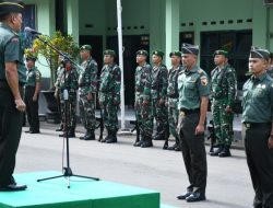 Suasana Haru Warnai Acara Pelepasan Dua Prajurit Terbaik di Kodim 0822 Bondowoso Menuju Tugas Baru