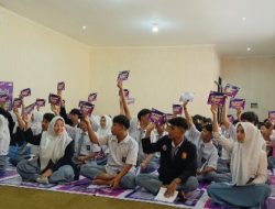 Rayakan Hari Guru, AXIS-XLSMART Bekali Guru & Siswa SMK Jember dengan Senjata AI Generatif
