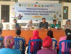 180 Keluarga Penerima Manfaat di Desa Trebungan – Taman Krocok Terima Bantuan Pangan