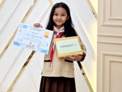 Tak Hanya Pintar, Juga Tekun: Inilah Kunci Sukses Kasih Letisha Aqueenara Jadi Juara Kelas