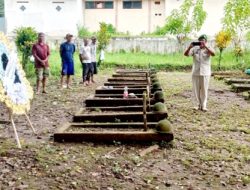 Haru dan Khidmat, Danramil 0822/01 Pimpin Penghormatan Terakhir untuk Purnawirawan Peltu Giono