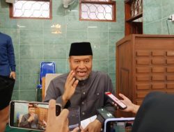 Ramadan Berkah: Ponpes Al-Ishlah Bondowoso Bagikan Zakat ke Ribuan Warga, Targetkan Mustahik Jadi Muzakki