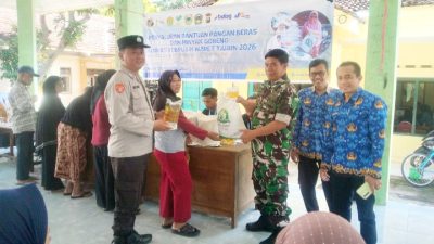 525 KK di Kelurahan Blindungan, Bondowoso Tersenyum Bahagia Usai Terima Bantuan Beras Bapang dari Pemerintah