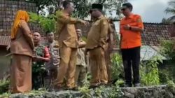 Sentuhan Langsung Bupati Bondowoso di Tengah Banjir Wonoboyo-Klabang: Bronjong Dipasang, Risiko Susulan Ditekan