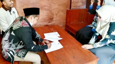Resmi! Kepala SPPG Curahpoh Teken Peralihan Penerima Manfaat, Puluhan Sekolah di Petung-Pakuwesi Kini Dilayani SPPG Curahpoh 2