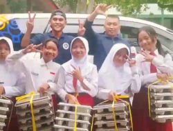 Auto Baper! Senyum Para Siswa SDN Curahdami 01 untuk Driver SPPG Curahpoh, Kebersamaan yang Tertangkap Kamera