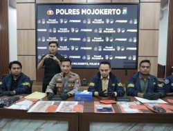 Dua Tersangka Penipuan Mudus Uang Gaib Diamankan Polres Mojokerto, Kerugian Korban Capai Rp 22 Juta