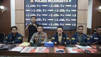 Dua Tersangka Penipuan Mudus Uang Gaib Diamankan Polres Mojokerto, Kerugian Korban Capai Rp 22 Juta