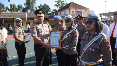 AKBP Aryo Dwi Wibowo: Penghargaan bagi 36 Personel sebagai Wujud Apresiasi Loyalitas dan Dedikasi Tinggi