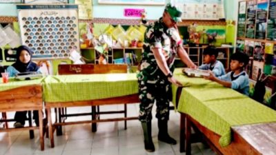 Serka Narto Aktif Kawal Makan Siang Bergizi di SDN Penambangan 1, SPPG Curahpoh Sajikan Menu Berkualitas