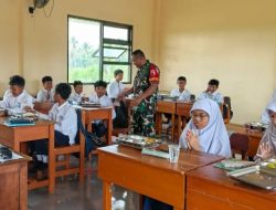 Babinsa Serka Narto Bersinergi dengan SPPG Curahpoh, Pastikan MBG Tepat Sasaran dan Aman bagi Pelajar SMP IT Insan Cemerlang