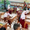 Sinergi SPPG Curahpoh dan Babinsa: Senyum Ceria Anak SDN Penambangan 1 Nikmati Makan Bergizi Gratis