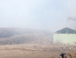 Asap Tak Kunjung Padam, Bau Menyengat: Warga Taman Krocok Terancam ISPA dan Asma Akibat TPA Overload