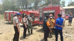 9 Armada Damkar hingga Excavator Dikerahkan dalam Operasi Dua Shift, Guna Padamkan Api di TPA Taman Krocok